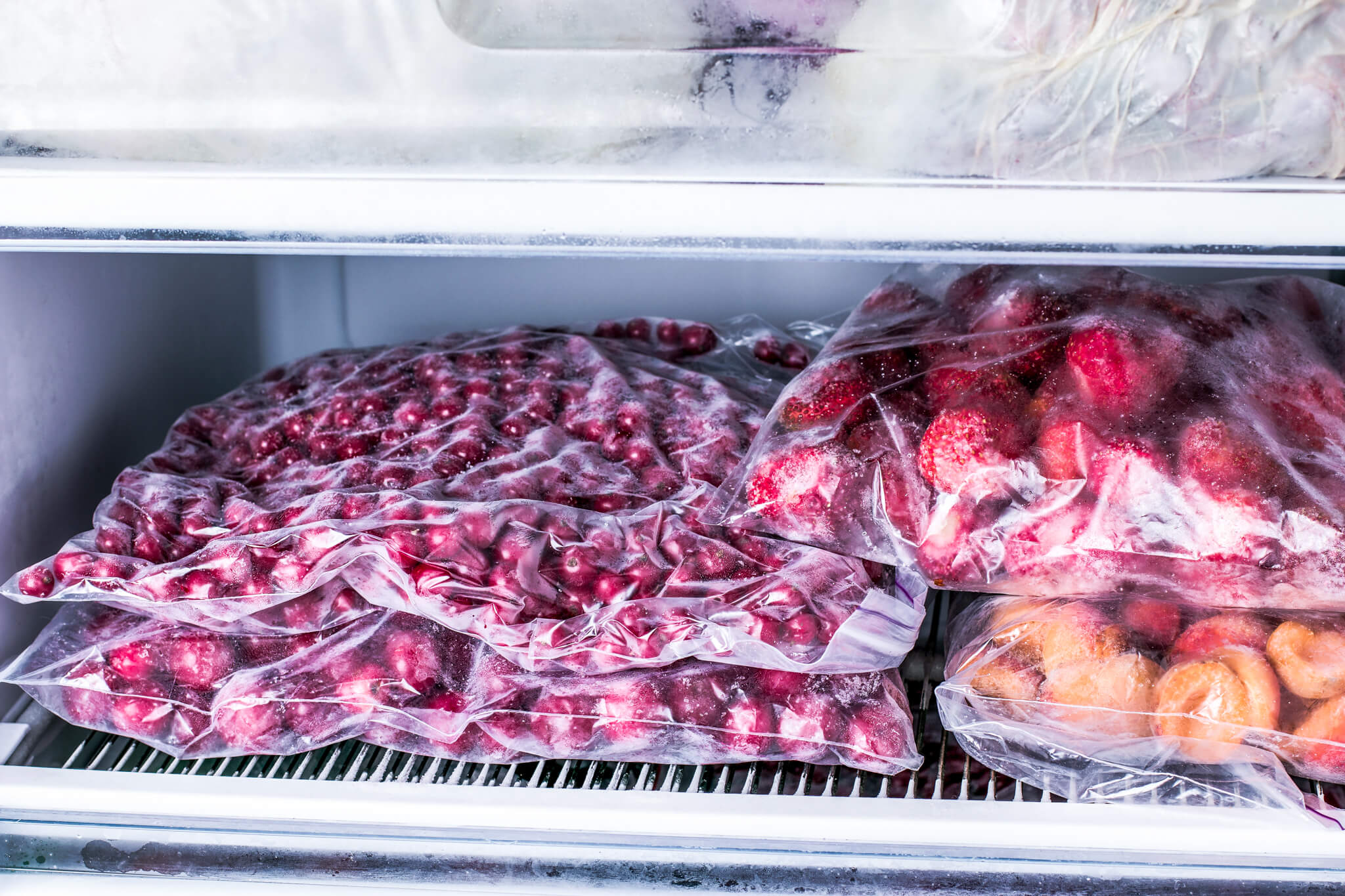 frozen fruits - IoT enables seamless tracking of temperature