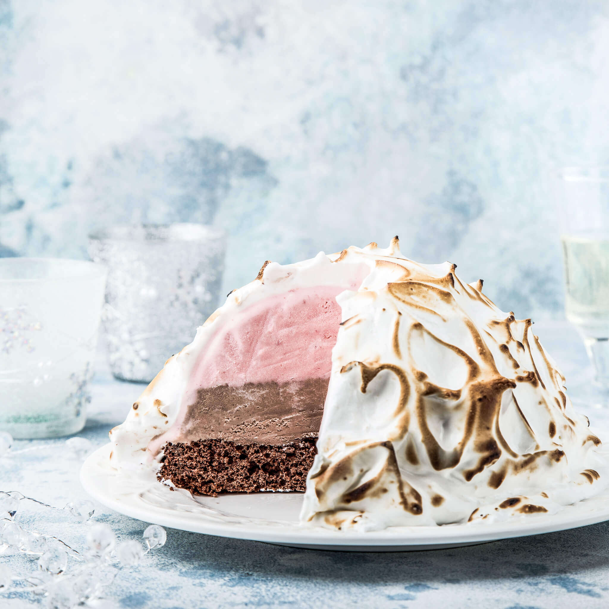 Ice cream cake (baked alaska) out of the iCombi
