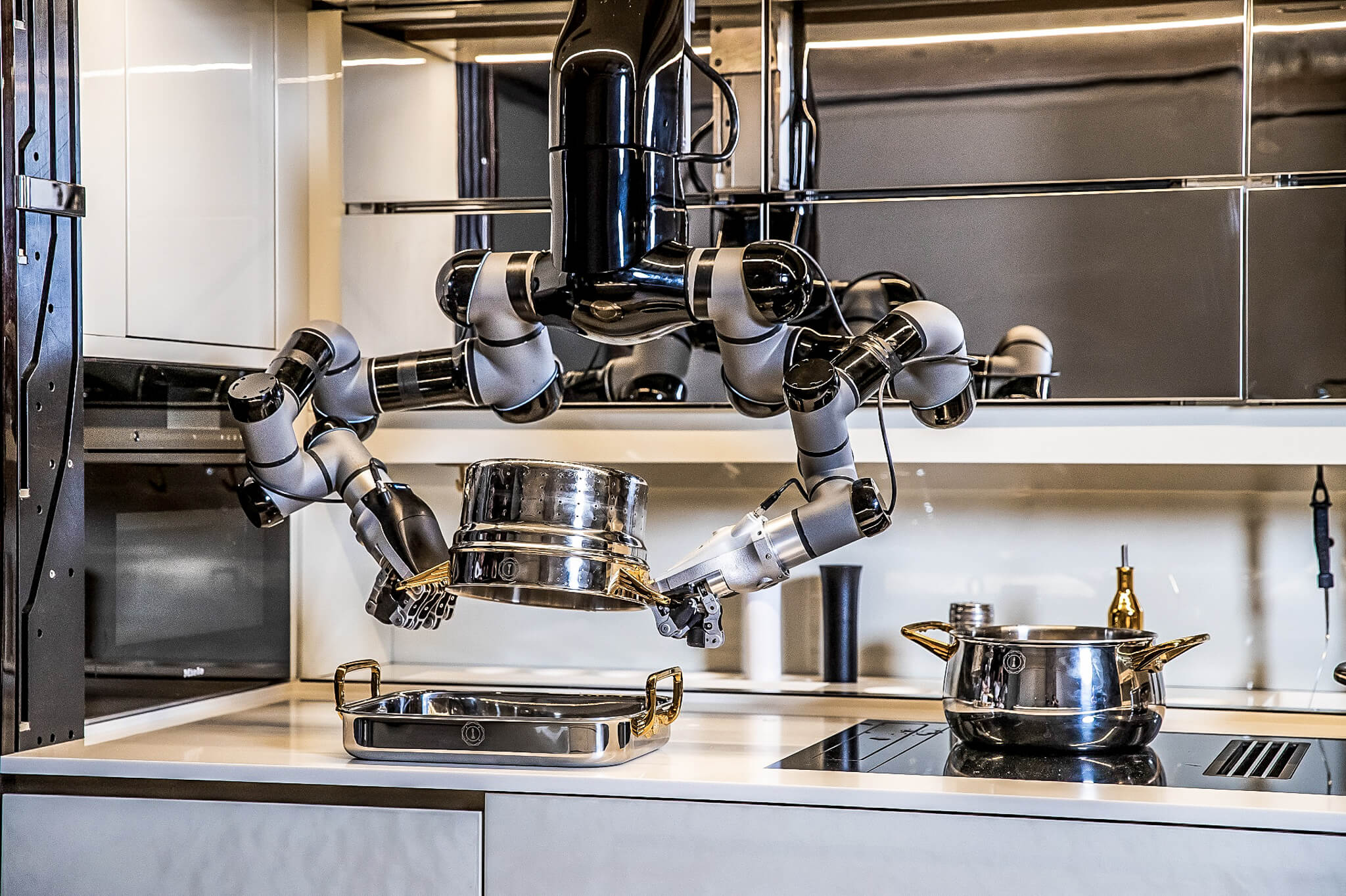 Automation, not only in the direction of robotics, has been firmly established in the foodservice industry for years